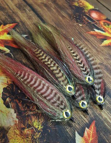 Big streamers, partridge hooks, Metz Grizzly feather, Pike terror flies brush