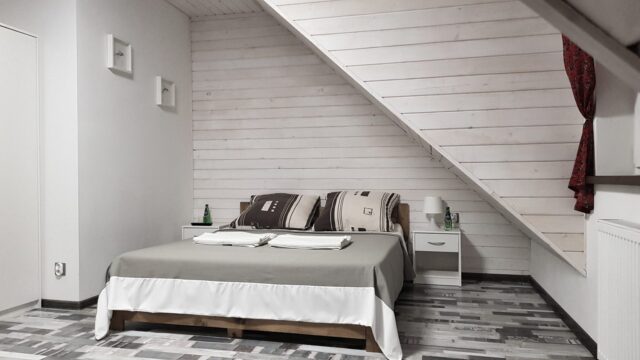 High standard room in the lodge, some anglers arrive with their wifes