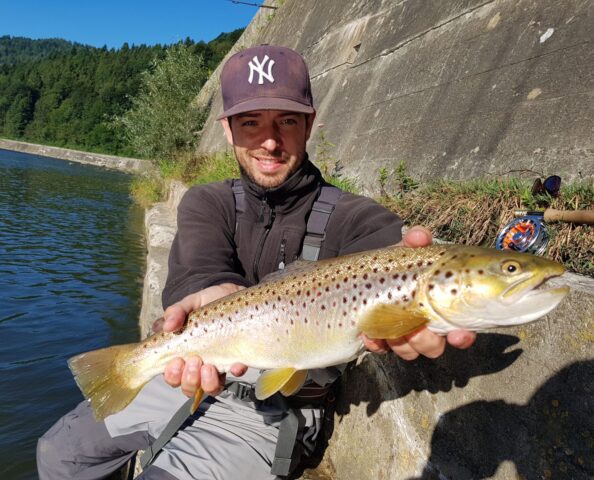 Streamer fishing - sinking streamers for trouts.
